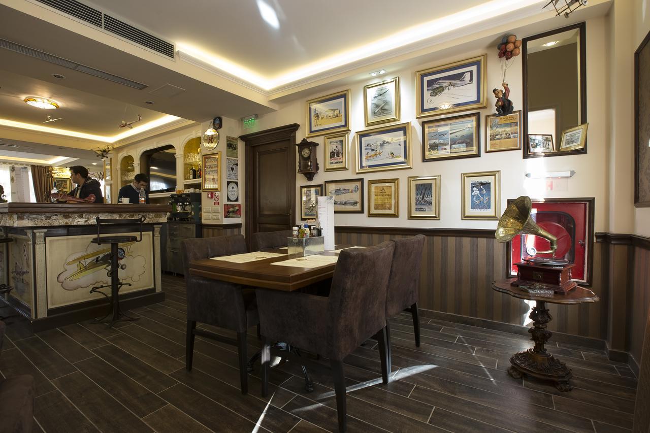 Hotel Aviator Boutique Otopeni Luaran gambar
