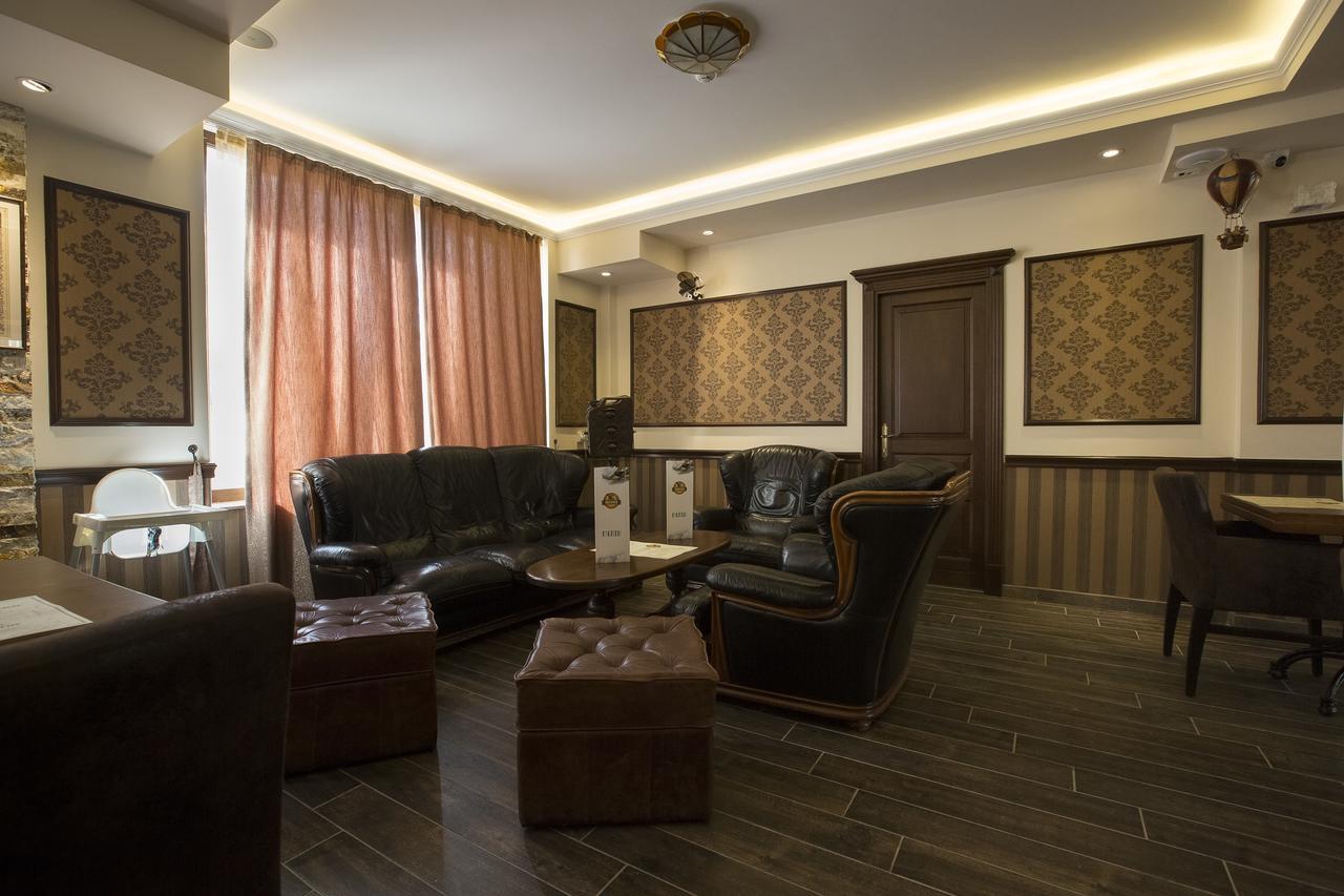 Hotel Aviator Boutique Otopeni Luaran gambar