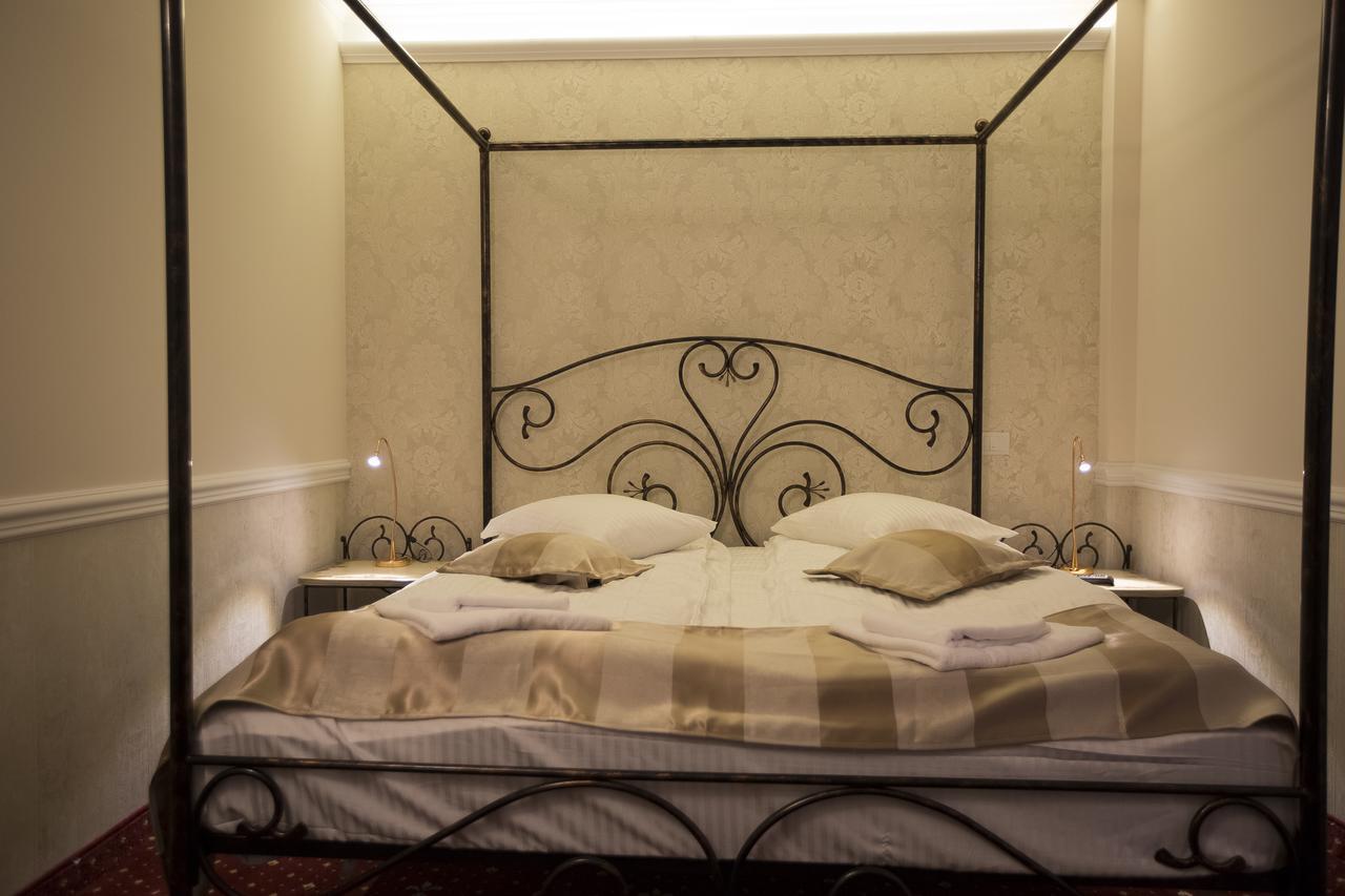 Hotel Aviator Boutique Otopeni Luaran gambar