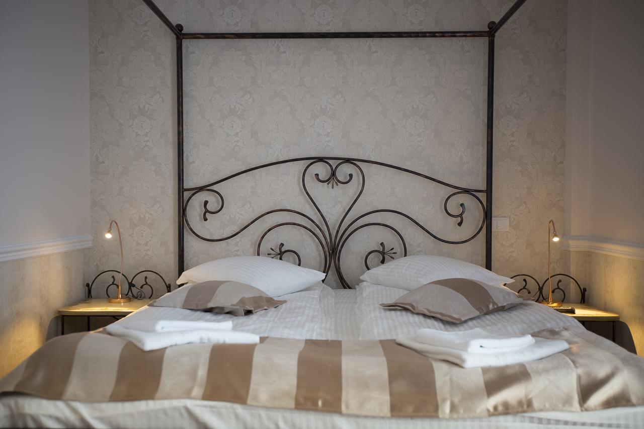 Hotel Aviator Boutique Otopeni Luaran gambar