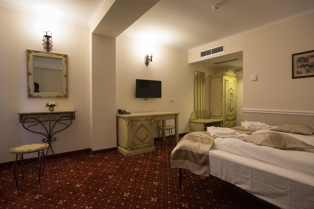 Hotel Aviator Boutique Otopeni Luaran gambar