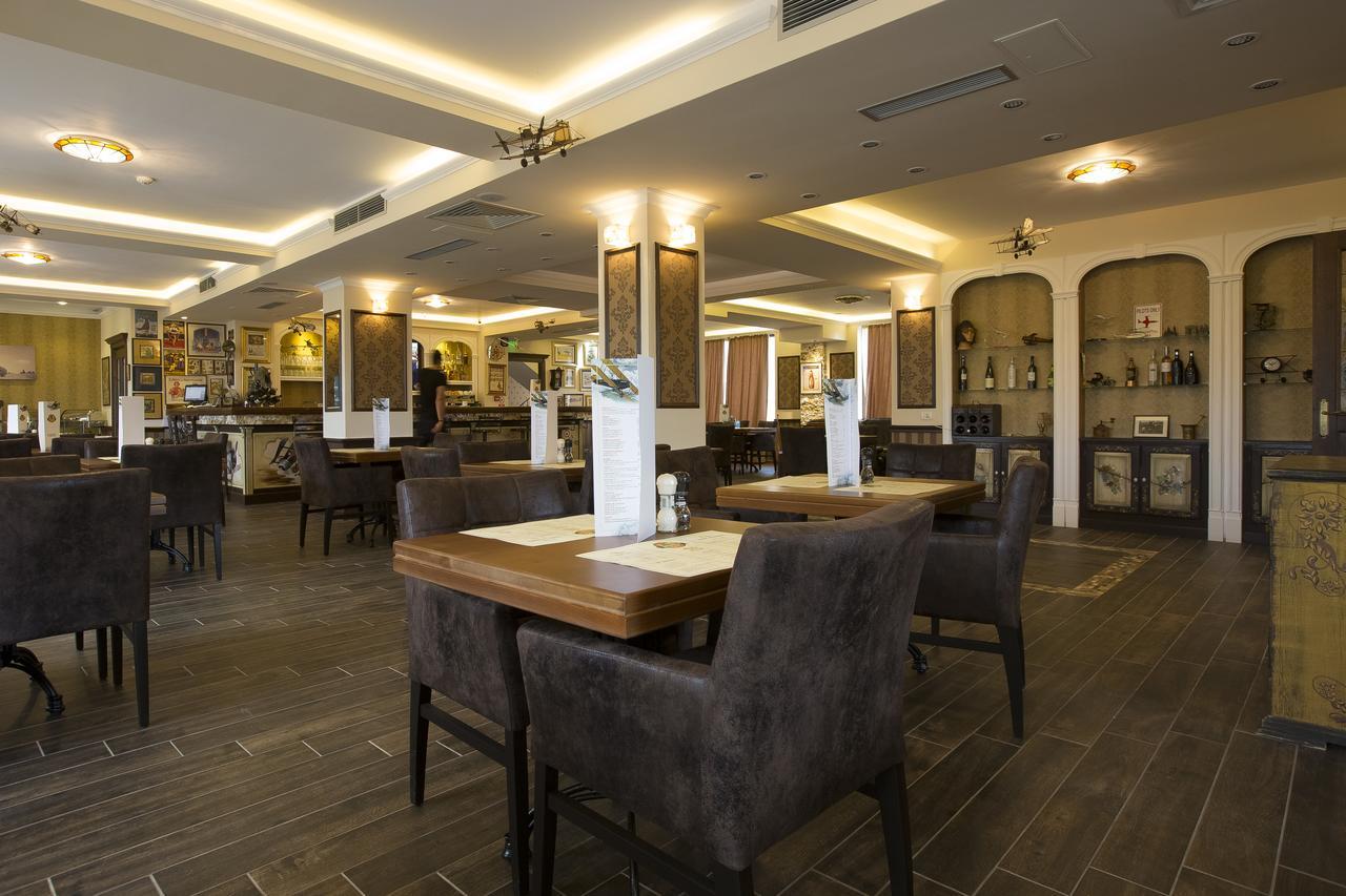 Hotel Aviator Boutique Otopeni Luaran gambar