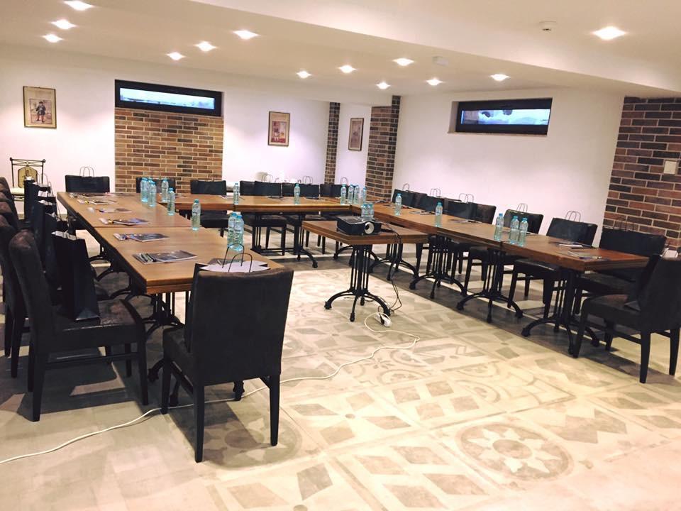 Hotel Aviator Boutique Otopeni Luaran gambar