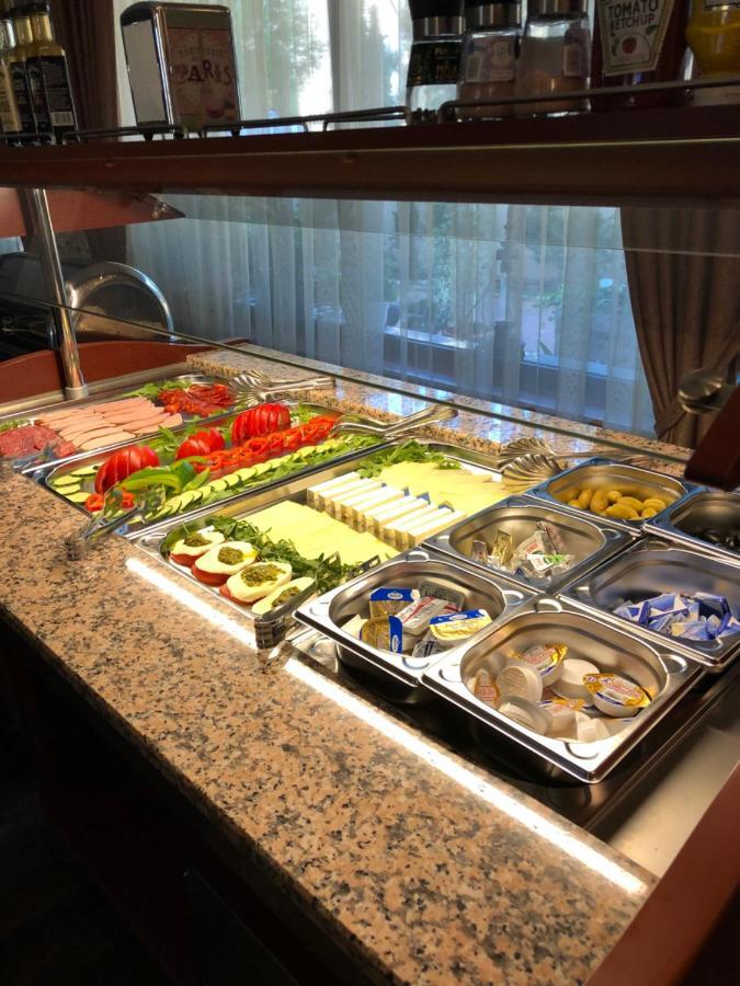 Hotel Aviator Boutique Otopeni Luaran gambar